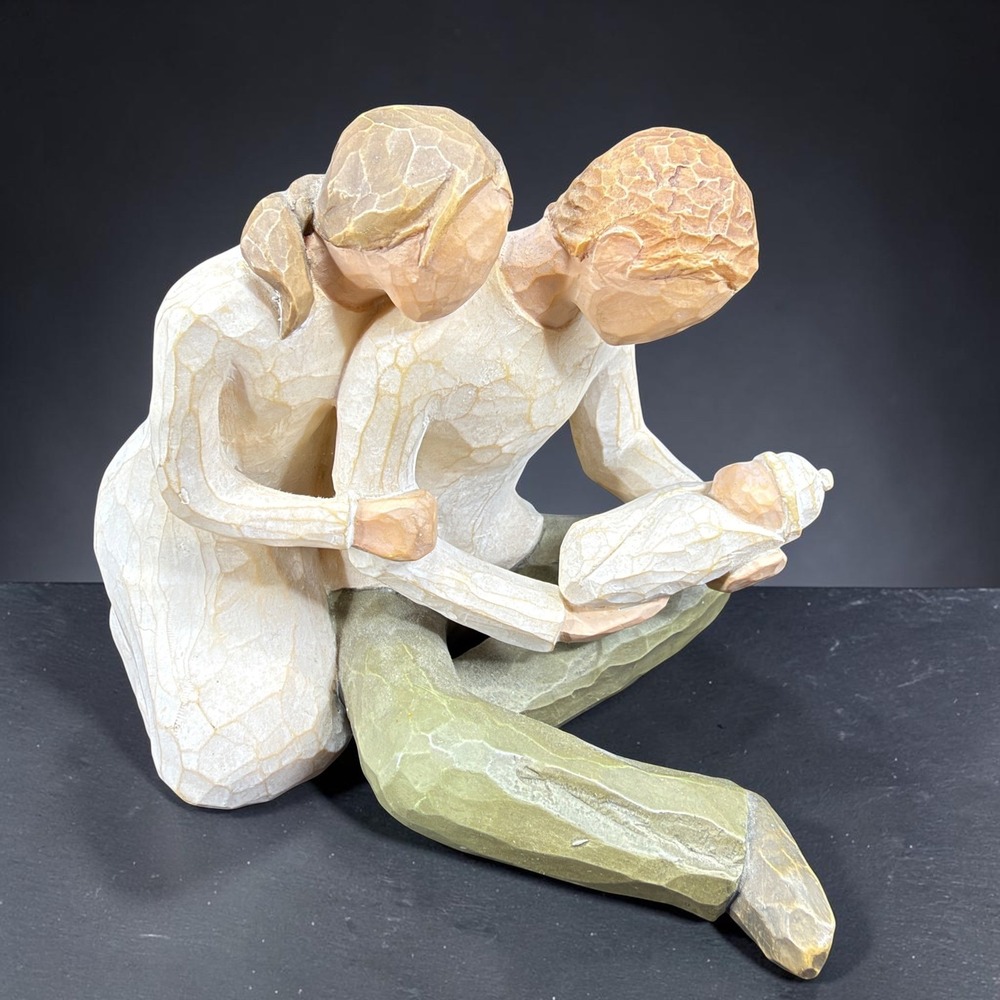 Willow Tree New Life Figurine Susan Lordi Demdaco Parents with Newborn Baby 2000